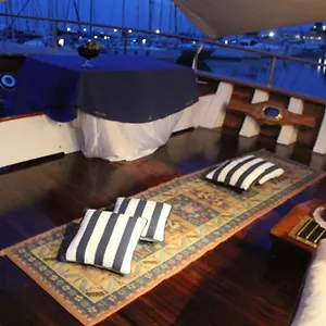 Imbarcazione Amerigo Botel